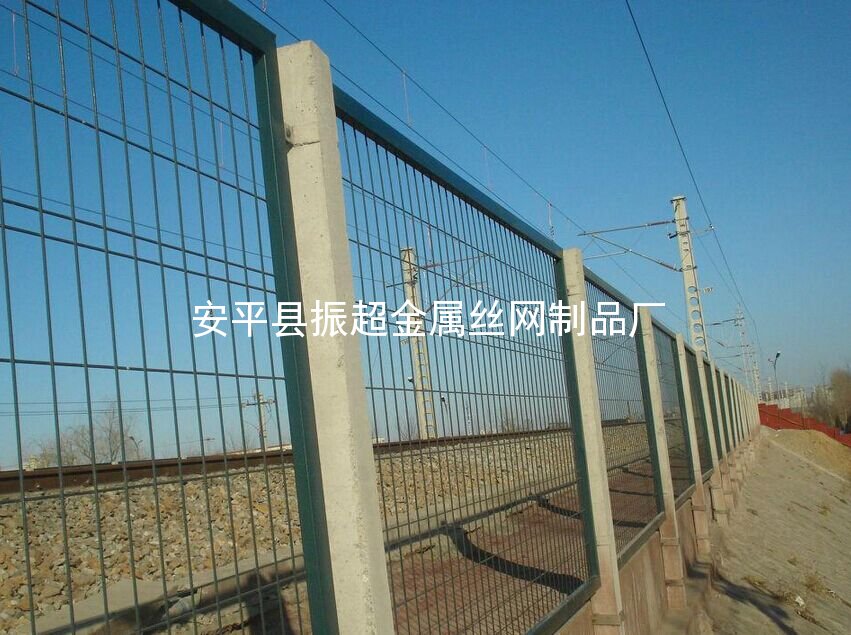 鐵路防護網 鐵路防護用的是什么鐵絲網-m.mh1831.com