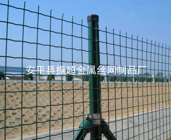 卷式鐵絲網圍擋-m.mh1831.com
