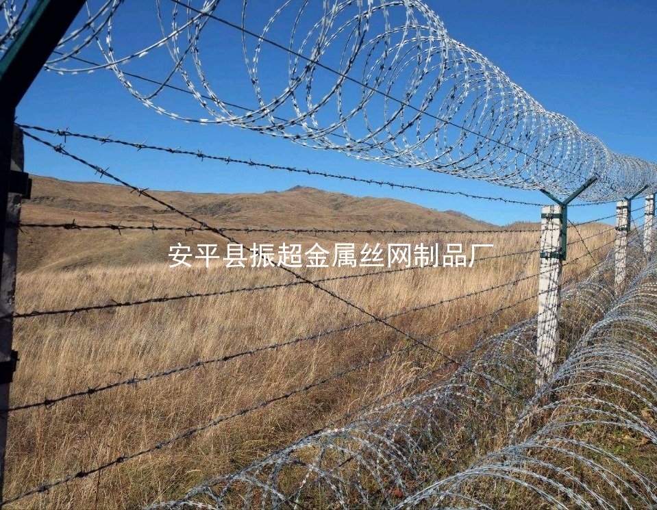 防御鐵絲網，有刺鐵絲網-m.mh1831.com